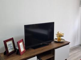 Fush Kosov Apartment Center，位于Kosovo Polje的酒店