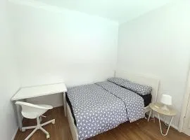 Cozy Queen Room with Pool View - C1