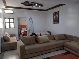 Surf break，位于塔姆拉赫特乌兹达尔的酒店