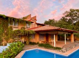 Hermosa casa familiar en Tepoztlan，位于Tepetlapa的自助式住宿