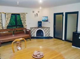 CitrusHill Family Glamping dan Villa Syariah Kebun Lemon，位于塞亚特的酒店
