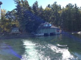 MURRAY ISLE 1000 Islands，位于Murray Isle的酒店