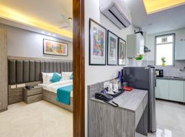 1BHK Suites Opp Marriott - Huda City Centre，位于古尔冈的酒店