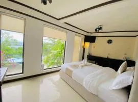 Castle View Hotel Resort