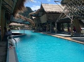Thailand Mountain Phuket，位于芭东海滩的豪华帐篷