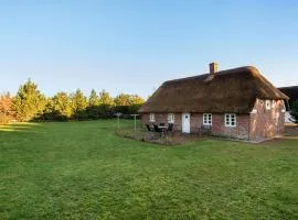 2 Bedroom Lovely Home In Blåvand