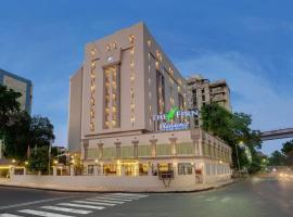 The Fern Residency Ellisbridge Ahmedabad，位于Ellis Bridge的酒店