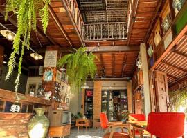 โรงแรมเฮือนช้างเผือก Huen Chang Phueak