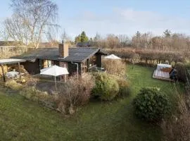 Amazing Home In Vejby With Jacuzzi