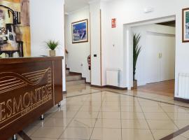Hotel Los Desmontes，位于Membrilla的酒店