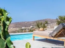 Rockaine Suites