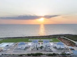 Mantis Seaside Houses