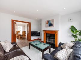 Dublin City Centre Modern 3 Bedroom House，位于都柏林的酒店