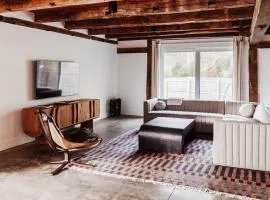 Chic Barn House with Pool