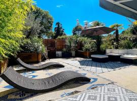 Appartement Aqua-Villas Lake And Sea，位于塞尼奥斯的酒店