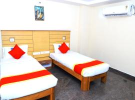 Hotel Way Inn Grand，位于蒂鲁帕蒂的酒店