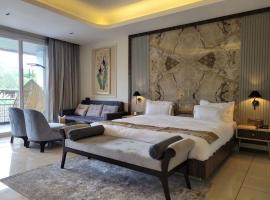 holiday inn，位于兰纳加的酒店