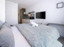 DK Impian Luxury Condominiums, Subang Airport - Smarthome，位于莎阿南的酒店