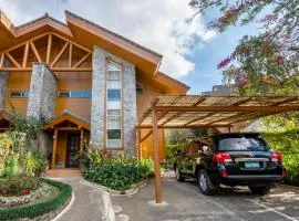 Camp John Hay 4BR Cabin