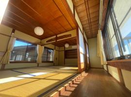 NAMIOTO Kumano-Kodo Beachfront Rental House，位于熊野市的酒店