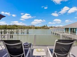 Coastal waterfront condo located in Olde Marco