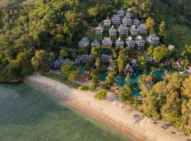 Thavorn Beach Village Resort & Spa Phuket，位于卡马拉海滩的酒店