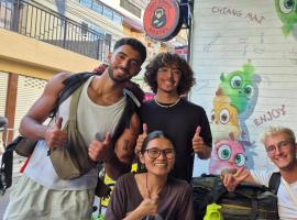 Lazy Gibbon 1 Chiang Mai - Tha Phae Gate，位于清迈的酒店