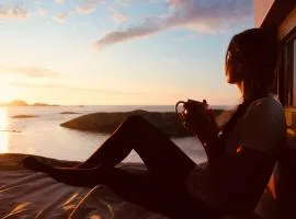 Atlantic Road Sleeping Experience Re-Treats