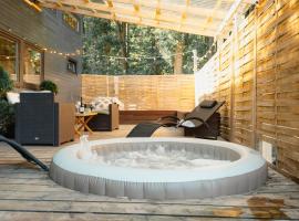 Secret Lake Prag magic place relaxation& wellness，位于Řehenice的酒店