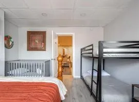 Updated 3BR 2BA Apartment Near NYC Airport