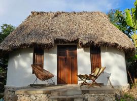 Caba&ntilde;as Los Gallitos Ecolodge，位于Sacalum的山林小屋