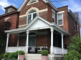 Historic Upstairs Apartment