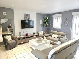 Cosy maison 3 chambres Honfleur jardin, parking privé et jacuzzi
