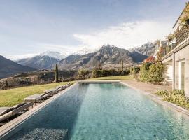 Hotel Mitterplatt (Schenna Resort)，位于思科纳的酒店