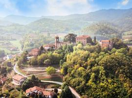 Castello di Casalborgone, Luxury Italian Castle Hotel，位于Casalborgone的尊贵型酒店