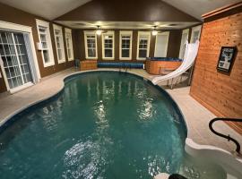 Riverside Pool Chalet !，位于Clarkes Beach的酒店