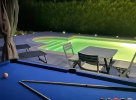 BY NEPTUNE - La Maison Courtenay Piscine Privée, 4 Chambres