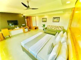 Puri hotel A D Y near sea beach and Temple, with wifi and parking