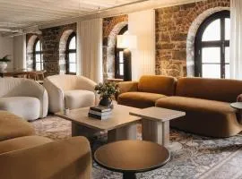 Saint Sulpice Lofts by Bakan - Old Montreal