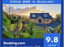 B&B & Cottage Rental in Bunclody - Mon Petit Cottage，位于班克洛迪的住宿加早餐旅馆