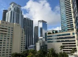 Cozy Brickell Studio