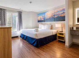 Days Inn by Wyndham Thornton