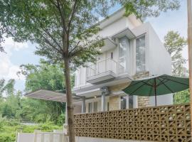 Calma Edelweiss Villa Lawang Malang，位于玛琅的酒店
