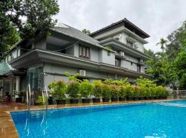 Milife Medicity Perashannoor，位于Kuttippuram的酒店