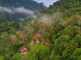 ORANGUTANTREKSUMATRA & LOVELY JUNGLE LODGE only book IF you are treking with us，位于武吉拉旺的酒店
