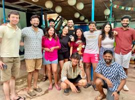 Happy Panda Hostel Arambol Goa，位于阿姆波尔的酒店