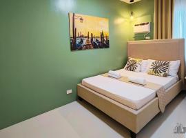 Puerto Princesa Luxury 1BR Condo with FREE Pool & Parking - B1 5Pearl，位于公主港的酒店