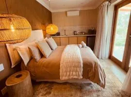 Self Check-in River View Suite