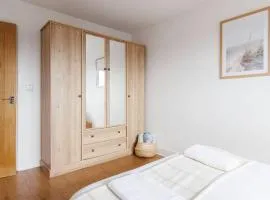 Sunny 1 bedroom apartment, Ocean house, East wittering