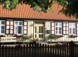 Kapitänshaus in Strandnähe in Prerow